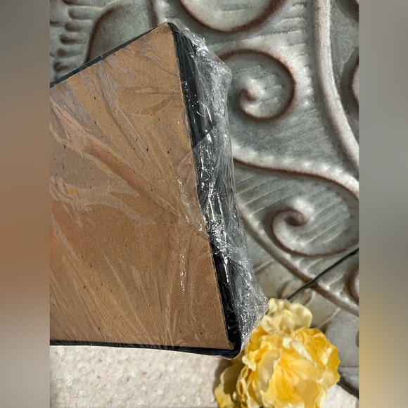 M.J.Hummel Mini Tea Set - Picture 9 of 11